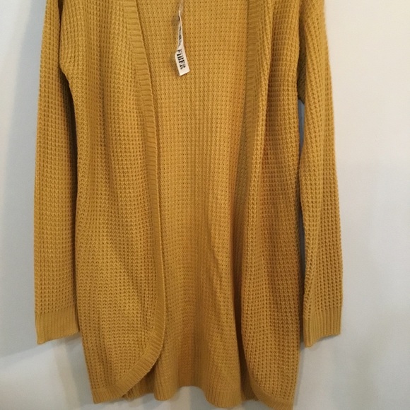 Long Mustard Sweater Size Medium - Picture 3 of 6